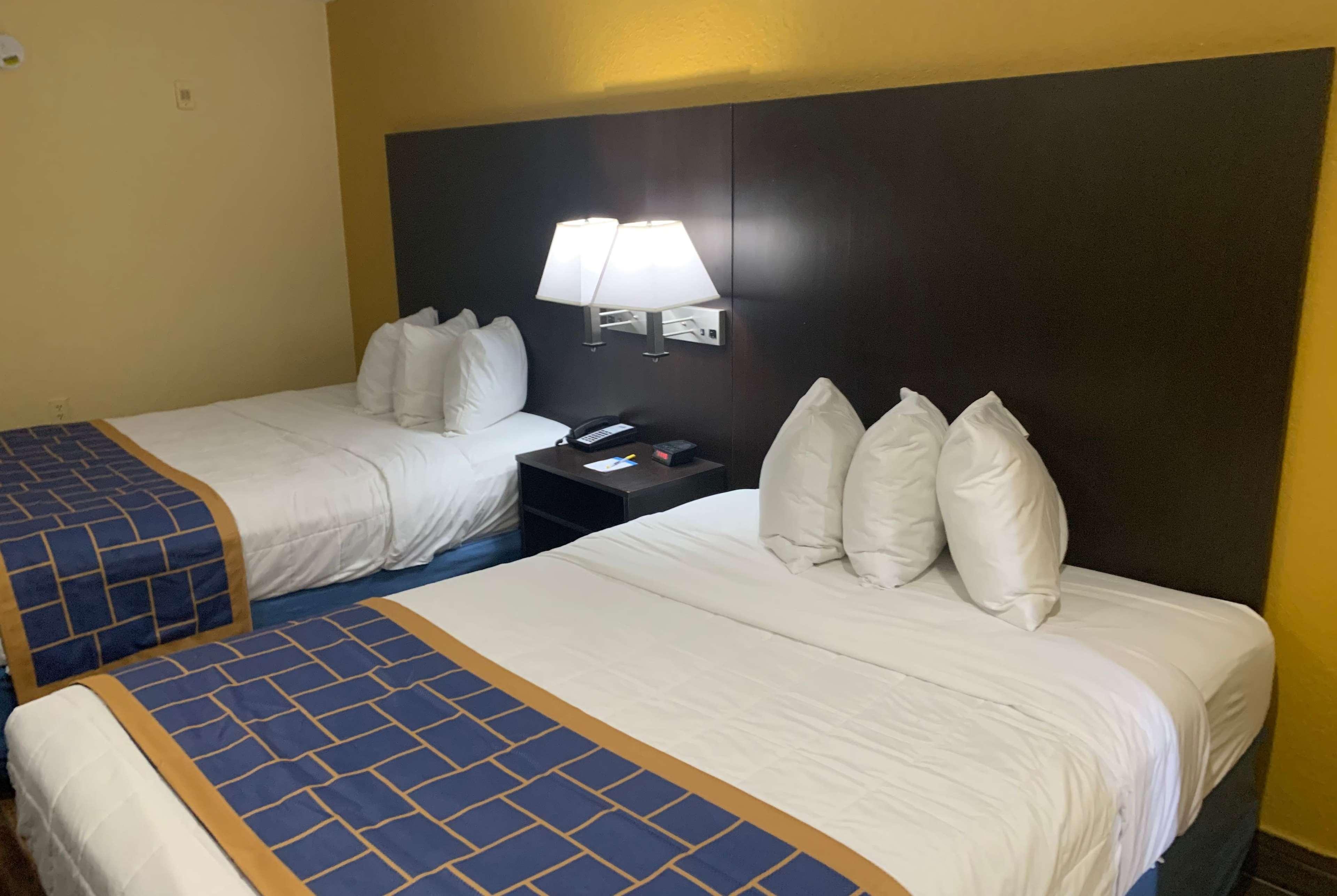 Days Inn & Suites By Wyndham Tampa/Raymond James Stadium Luaran gambar
