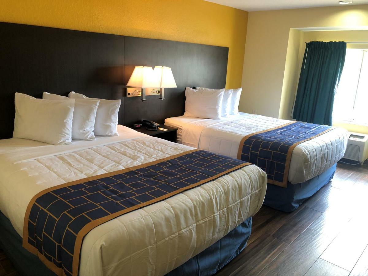 Days Inn & Suites By Wyndham Tampa/Raymond James Stadium Luaran gambar